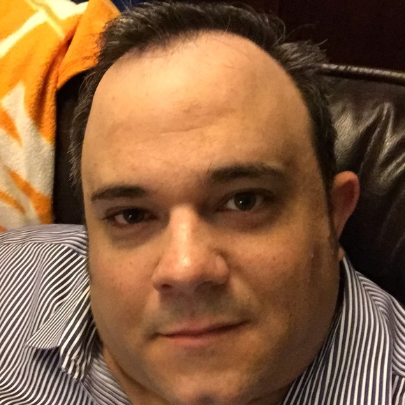 Profile Picture of Dan Baumiller (@rockchicsman) on Poshmark