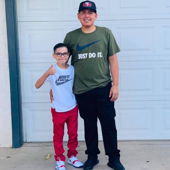 Ariel Moreno - Poshmark Profile Picture of Ariel Moreno (@arielmorneo) on Poshmark