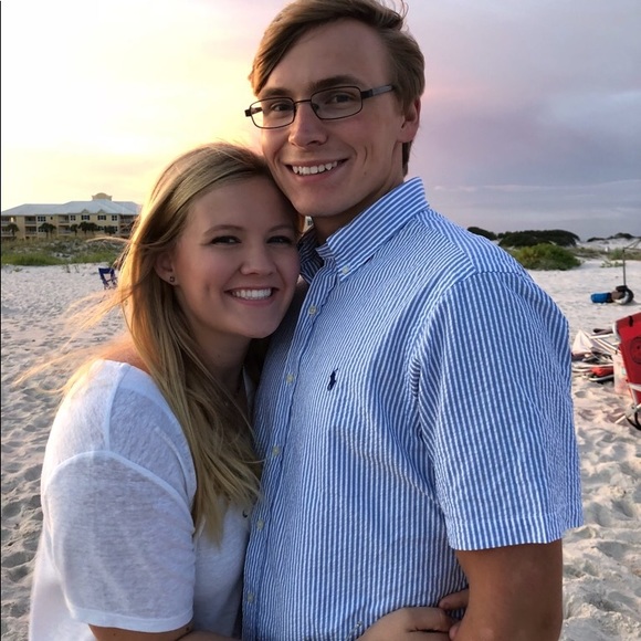 Bailey Keith - Poshmark Profile Picture of Bailey Keith (@baileykeith) on Poshmark