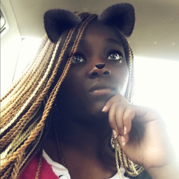 Profile Picture of Alexis James (@alexisjames583) on Poshmark