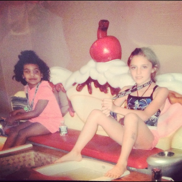 Profile Picture of Mia Kochis (@miakochis) on Poshmark