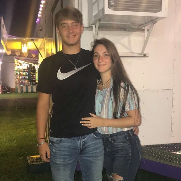 Profile Picture of Brooke Gavlak (@brookegavlak) on Poshmark