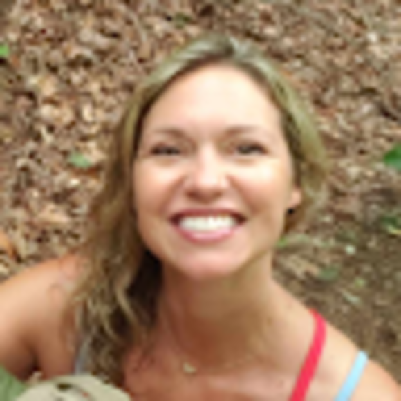 Profile Picture of Lisa Corrigan (@lisacorrigan1) on Poshmark