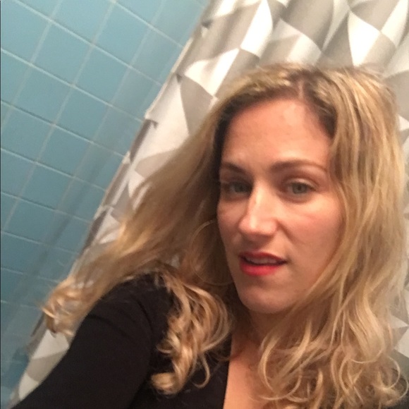 Profile Picture of Kate Scasso (@kate2250) on Poshmark