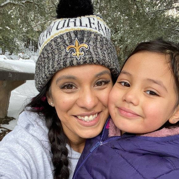 Profile Picture of Mari Ayala (@marihia87) on Poshmark