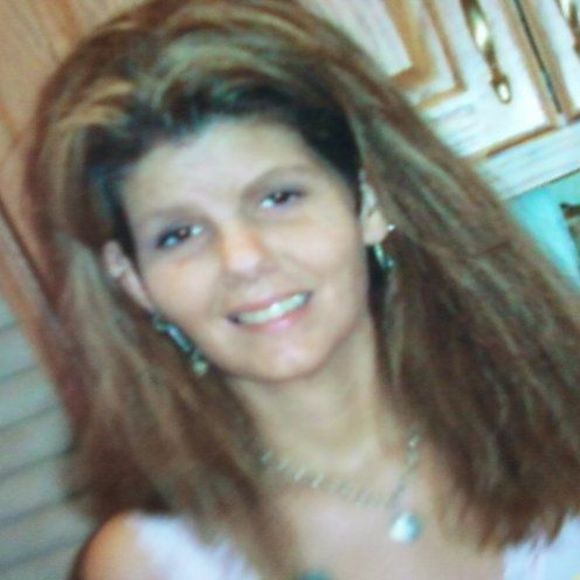 Profile Picture of Jodi Schwinghammer (@jodieangel) on Poshmark