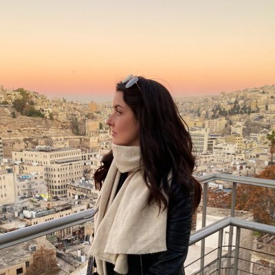 Profile Picture of Claire Porter Robbins (@ClairePorterR) on Twitter