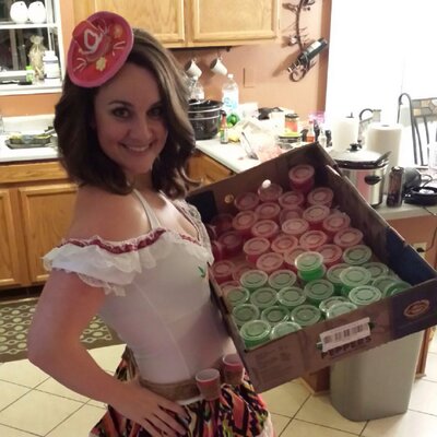 Profile Picture of Danielle Selby (@daniselby) on Twitter