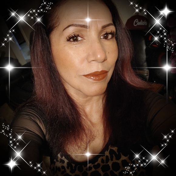 Profile Picture of Gabriela Silvas (@gaviotab13) on Poshmark