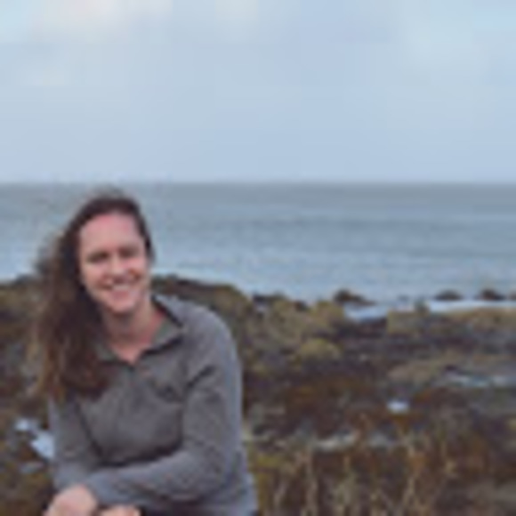 Profile Picture of Danielle Mcentee (@dmcentee15) on Poshmark