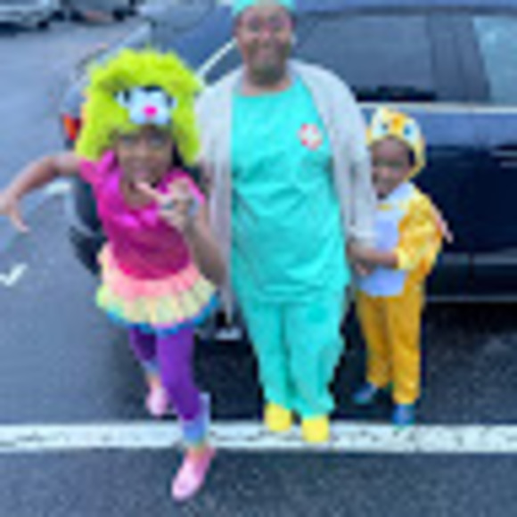 Profile Picture of Delsey Reid (@delseyreid) on Poshmark