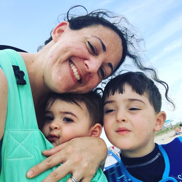 Profile Picture of Melanie Willette (@willettemelanie) on Poshmark