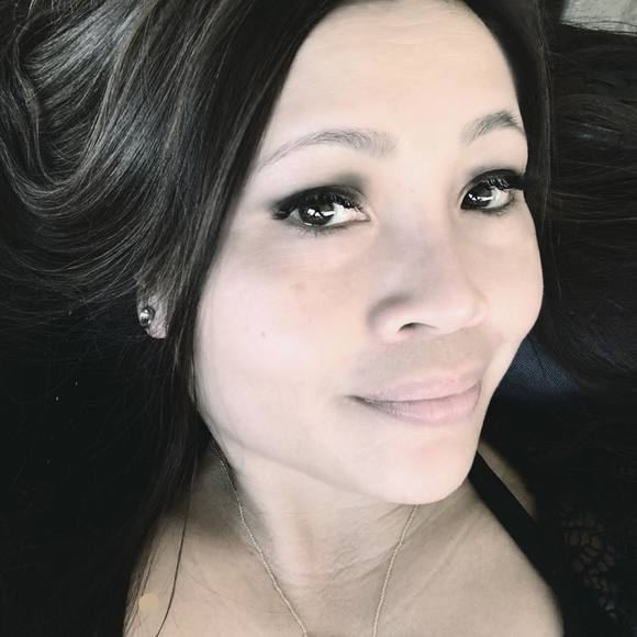 Profile Picture of Tiffany Lenetsky (@tlenetsky) on Poshmark