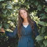 Profile Picture of Elena Lamb Simon (@elenagracesimon) on Instagram