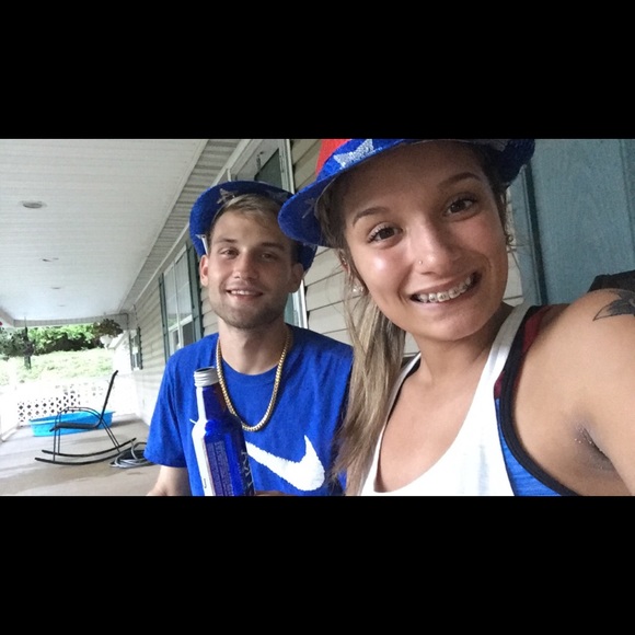 Profile Picture of John Kuhn (@johnx9kuhn) on Poshmark