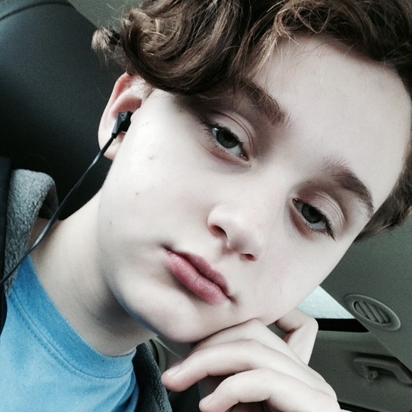 Profile Picture of Grace Linenfelser (@linenfelser04) on Poshmark