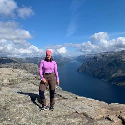 Profile Picture of Dina Hansen (@dinus_93) on Twitter