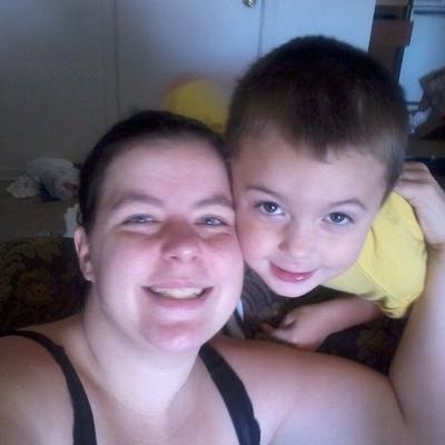 Profile Picture of Amber Cloudy (@cupcakesmuggler) on Twitter