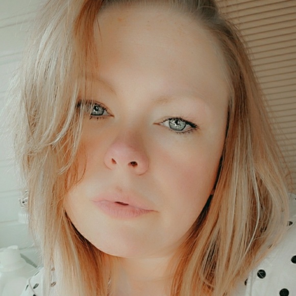 Profile Picture of Kristal Bacino (@mrsbacino) on Poshmark