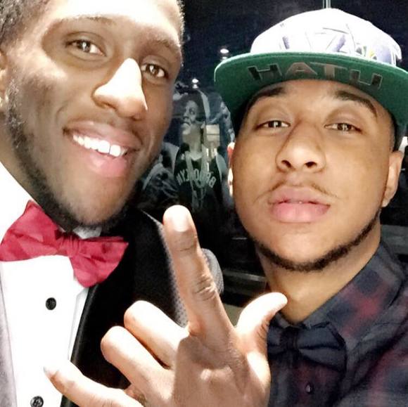 Profile Picture of Chris Hollie (@mrholliewood) on Poshmark