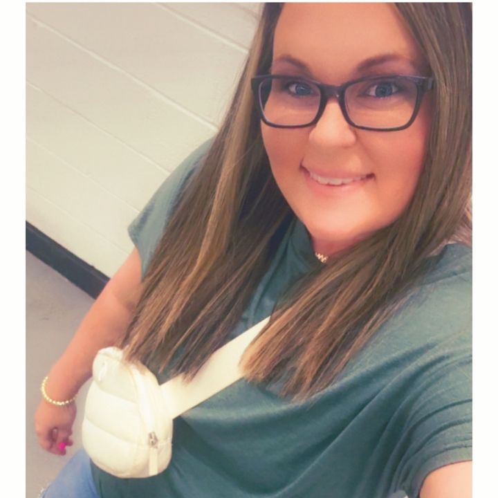 Profile Picture of AshleyHolloway2014 (@@ashleyholloway21712) on Tiktok