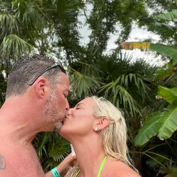 Profile Picture of Dave Brooks (@ac1brooks) on Poshmark