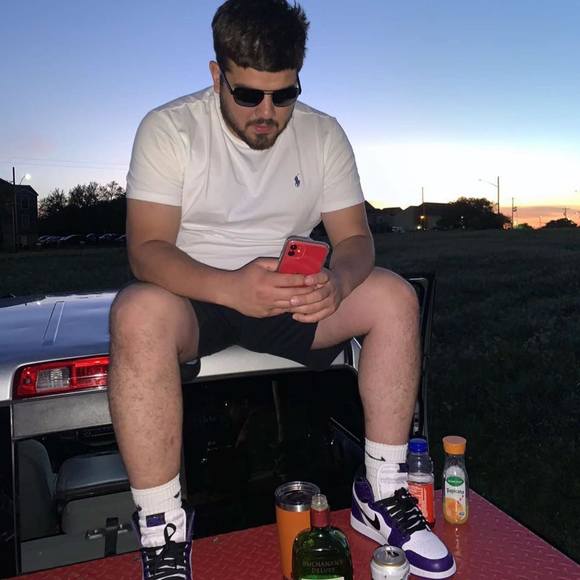 Profile Picture of Jimmy Marquez (@marquez283747) on Poshmark