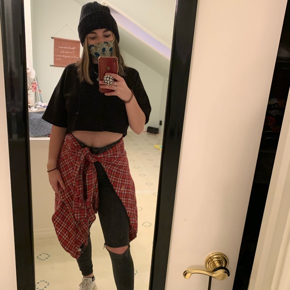 Anna Doggett - Poshmark Profile Picture of Anna Doggett (@annadoggett) on Poshmark