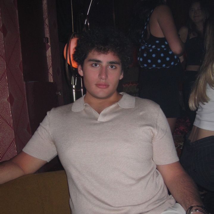 Profile Picture of michael (@imbrokentehe) on Tiktok