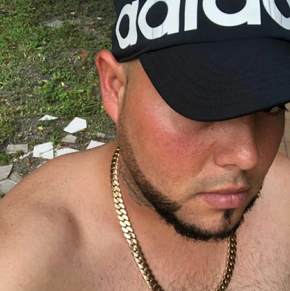 Profile Picture of Antonio Cusco (@oggun231) on Poshmark