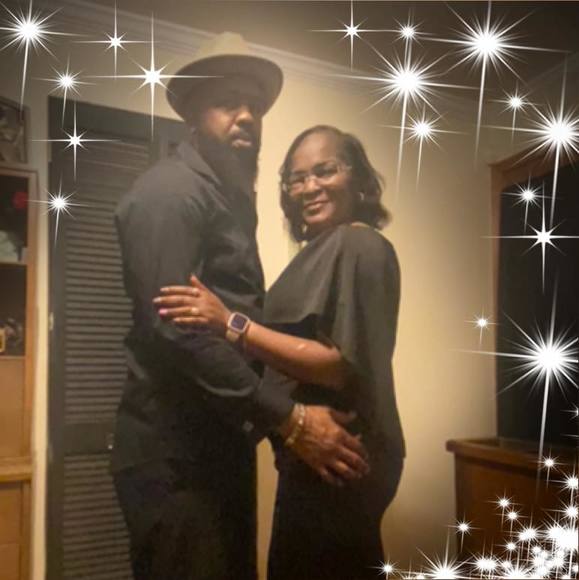 Profile Picture of Tracey King (@traceyking240) on Poshmark