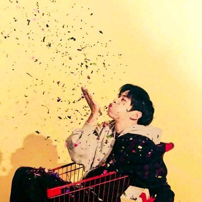 Profile Picture of NORA (@NORA_Wolf2) on Twitter