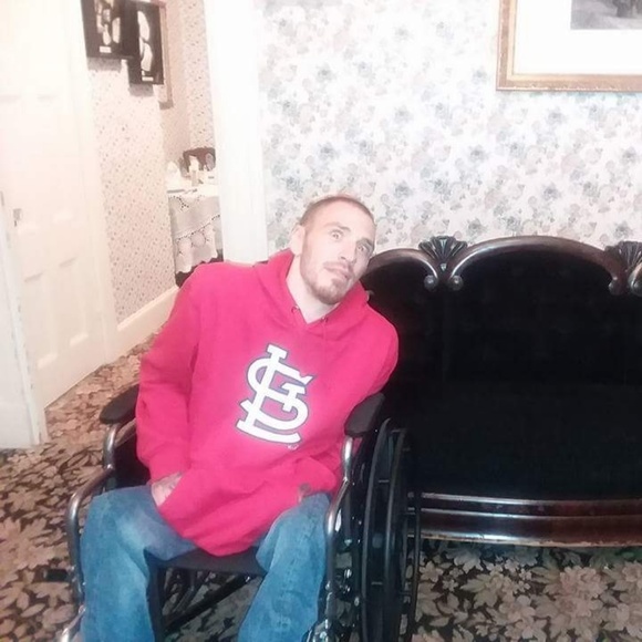 Profile Picture of Eric Bowman (@cardinals87) on Poshmark