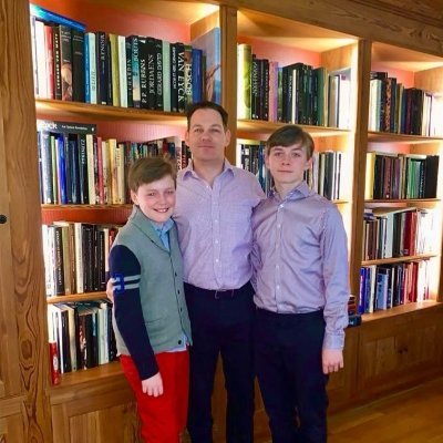 Profile Picture of Brent Self Holmes (@BrentSelfHolme1) on Twitter