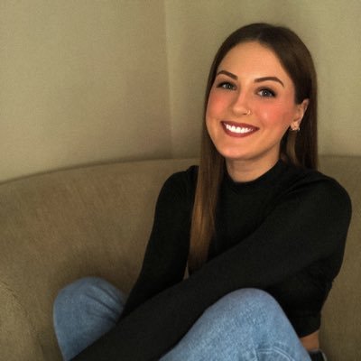 Profile Picture of Gwen Pudlowski (@Gwendolyn_Renee) on Twitter