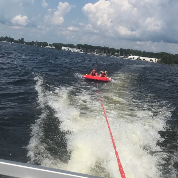 Profile Picture of Taylor Stenklyft (@taystenklyft) on Poshmark