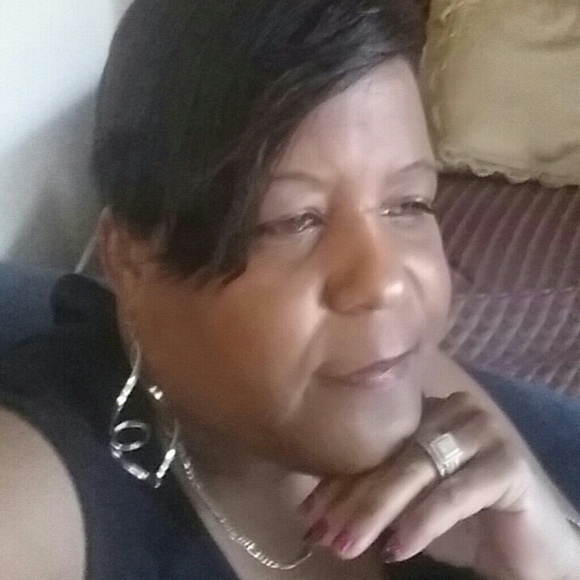 Profile Picture of Rhonda Mcdonald (@yane756) on Poshmark