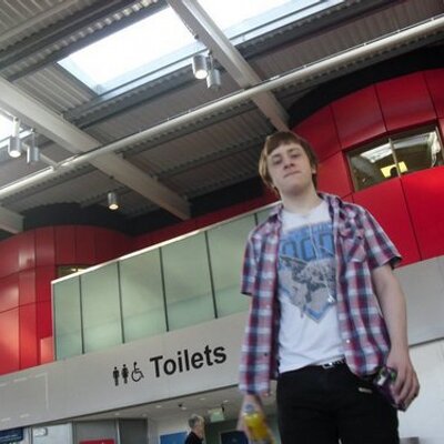 Profile Picture of Luke Owen (@MysteryCokeMan) on Twitter