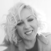 Profile Picture of Amanda Seal - The Psychic Singer  (@thepsychicsinger1111) on Youtube
