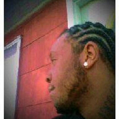 Profile Picture of Randy Roland (@splitDaVillian) on Twitter