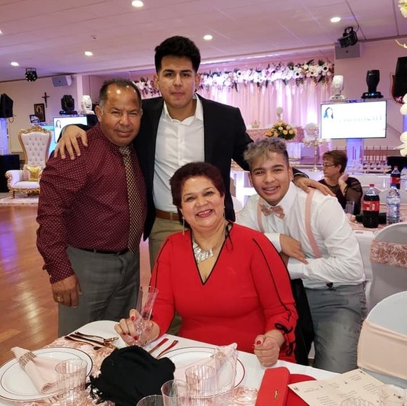 Profile Picture of Cëšär Šärmïeñtø (@cesar272) on Poshmark