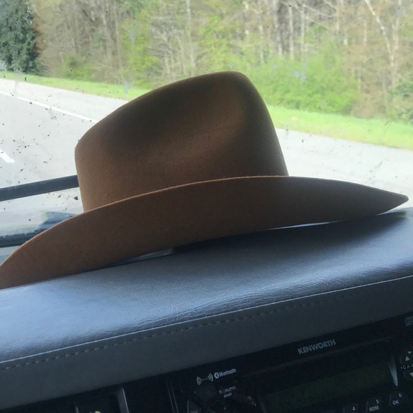 Profile Picture of Rudy Lewis (@cruderude) on Poshmark