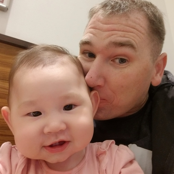 Profile Picture of Travis Dewey (@tdew712) on Poshmark