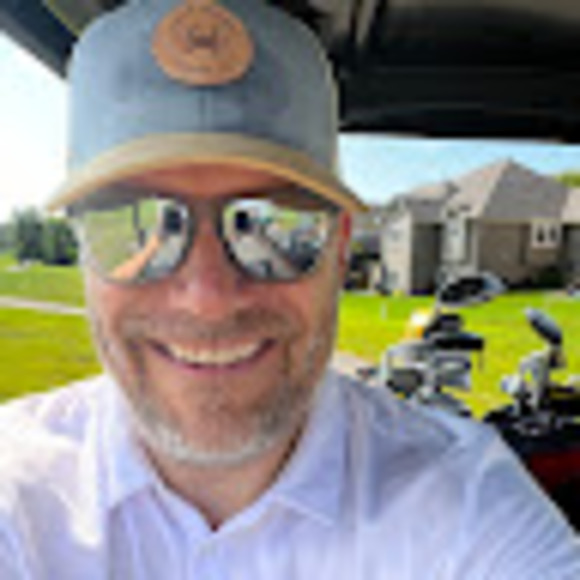 Profile Picture of Derek Olson (@dlolson84) on Poshmark