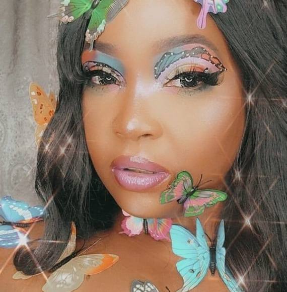 Profile Picture of Subira Moe (@subie82) on Poshmark