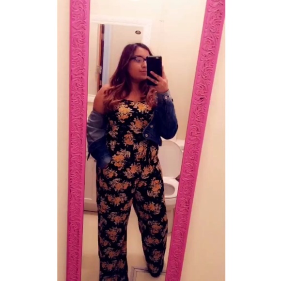 Profile Picture of Lara Santana (@santanafromtx) on Poshmark