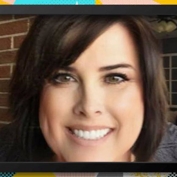 Profile Picture of Julie Mann (@juliemann) on Poshmark