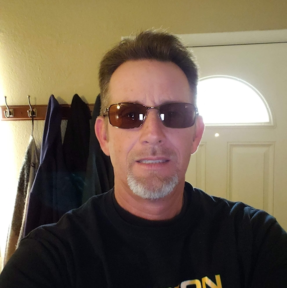 Profile Picture of Marc Anderson (@marcanderson210) on Poshmark