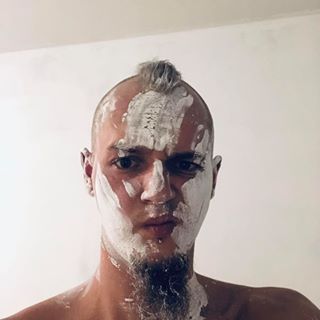 Profile Picture of Jenda Snow (El Punkito) (@nenavidim.lidi) on Facebook