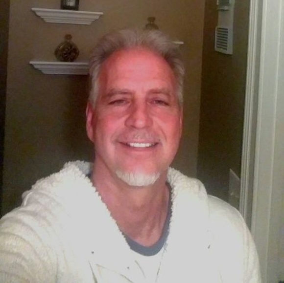 Profile Picture of Michael Kwiatkowski (@michaelkwiat534) on Poshmark